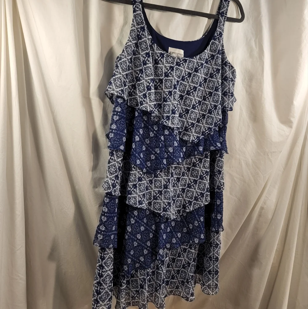 BETHANY DRESS - Picture 3 of 6